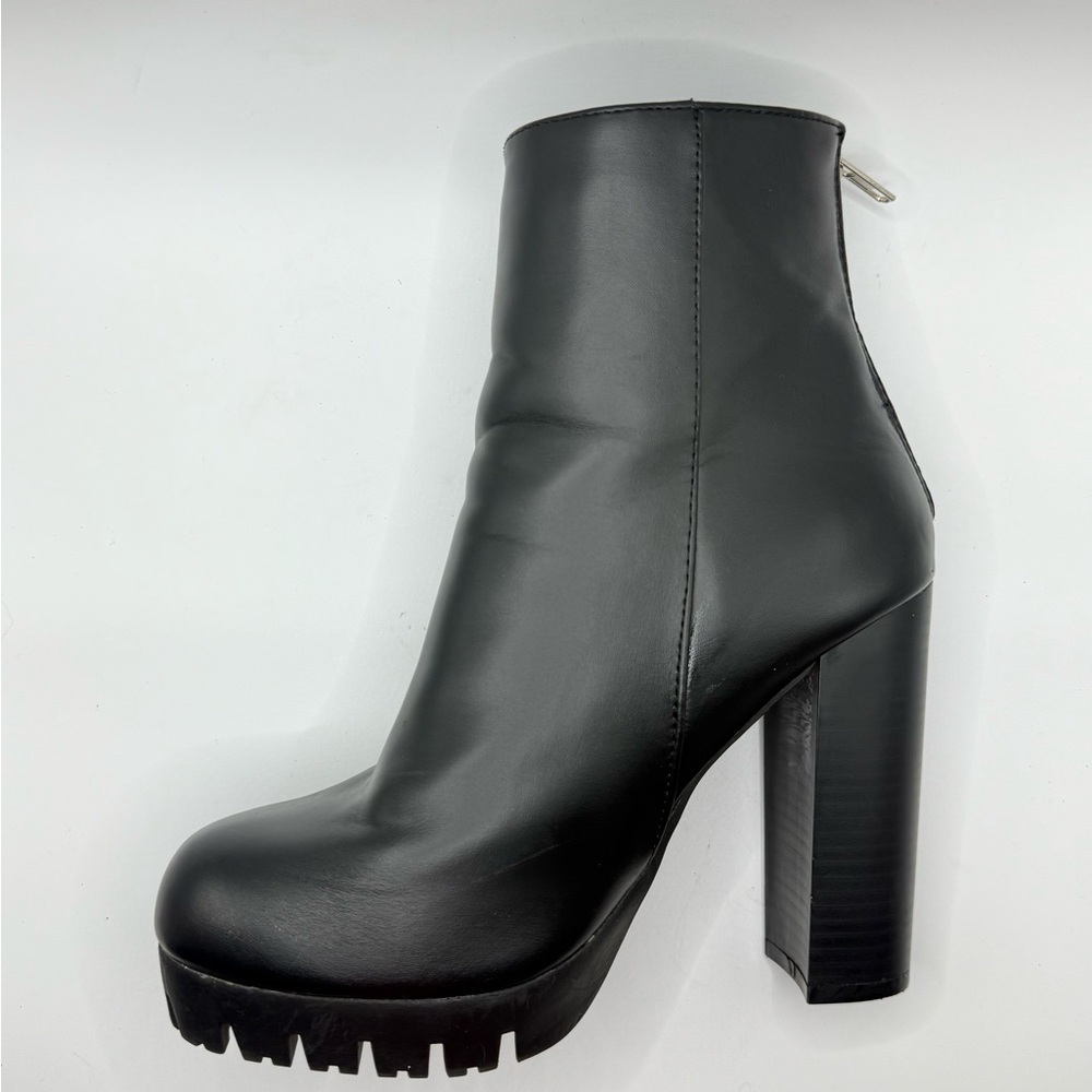 Charlotte Russe Black Chunky Platform Ankle Boots Size 6 Zip Back